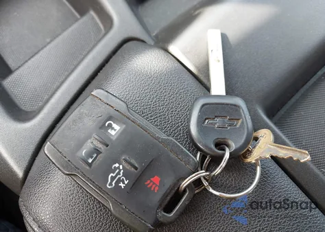 2020 Chevrolet Silverado 1500 4Wd Short Bed Wt z USA, uszkodzony, nr VIN 1GCPYAEH7LZ117988